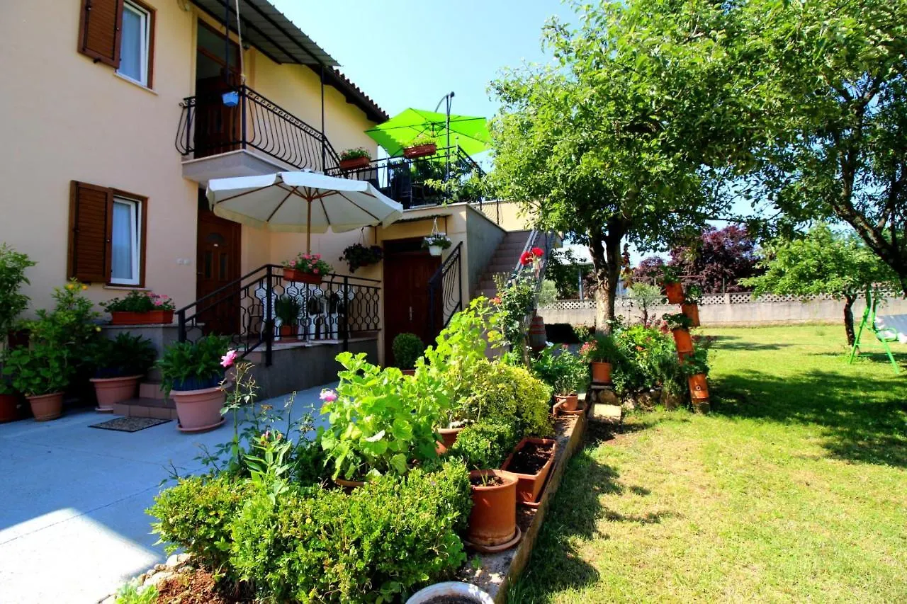 Apartment Fero With Beautiful Garden Porec