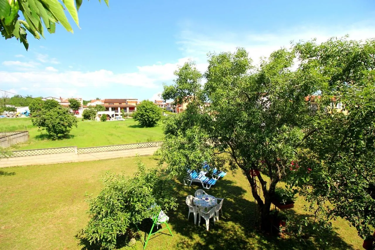 Apartment Fero With Beautiful Garden Porec 0*,