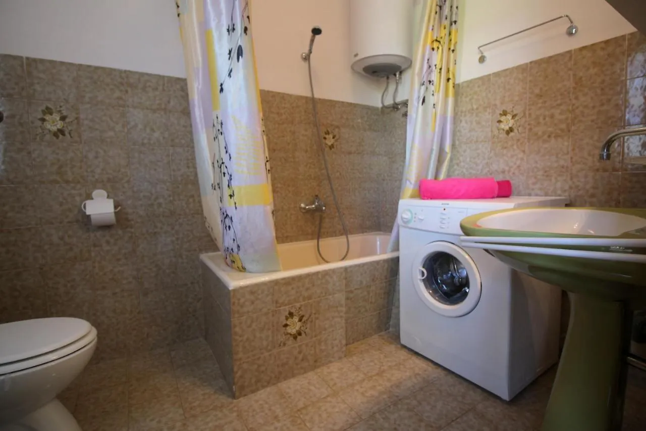 Apartment Fero With Beautiful Garden Porec